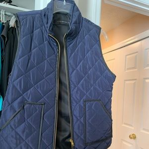 Puffy navy vest